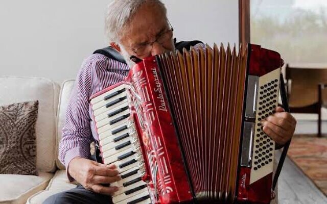 Ichak Kalderon Adizes: takes after his father. Here is Dr Adizes playing the accordion at his house in Guadalajara, México in 2019.