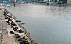 Shoah memorial by Danube 