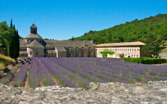 Senanque Abbey (Credit: Inn Travel) Senanque Abbey (Credit: Inn Travel)