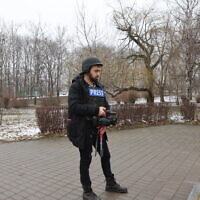 Oz at the memorial site