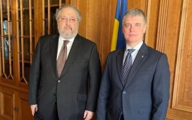 Dr Boris Mints (left) met with Ukraine's Ambassador to the UK, Vadim Prystaiko,  to discuss the Jewish community's humanitarian efforts, 18 March, 2022.