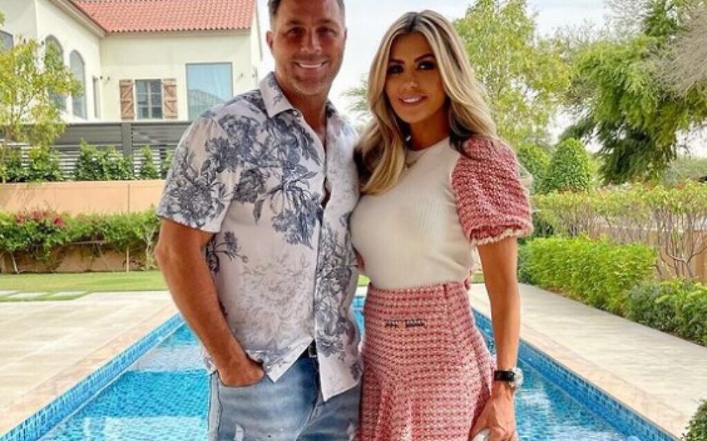 Dawn Ward poses with husband Ashley Ward. (Instagram)