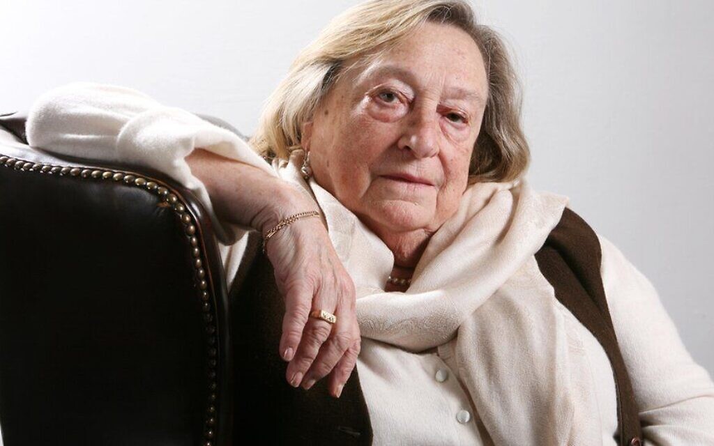 Iby Knill, 98, a wartime member of the Resistance in Hungary and a survivor of Auschwitz who often educated young people on the Holocaust.