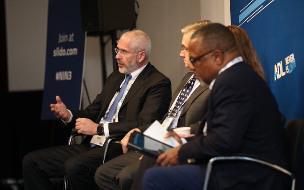 Eugene Tenenbaum joined representatives from the NBA and New York jets at the ADL National conference in NYC 2018 (Twitter)
