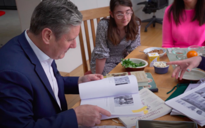 Sir Keir Starmer filmed inside the home of a Jewish couple as they prepare for Passover, 2022 (Jewish News)