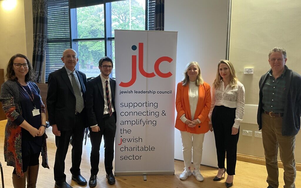 Mayor Tracy Babyn, with members of the JLC, Board and Leeds Jewish Representative Council