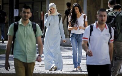Arab Israeli students at the campus of Givat Ram at Hebrew University (Photo: Alamy)