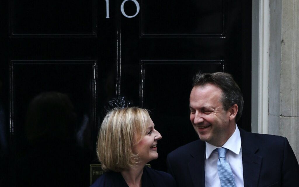 Hugh O’Leary has been married to Liz Truss for 22 years.