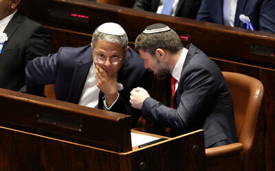 Israeli right-wing Knesset member Itamar ben Gvir (L) and Bezalel Smotrich in the Knesset.