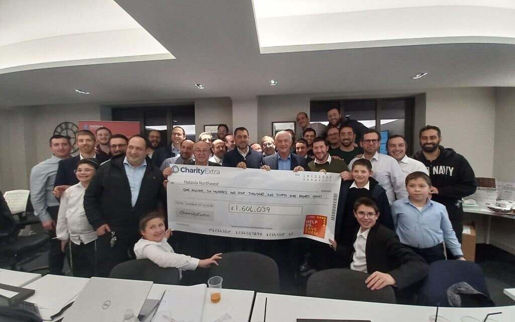 Hatzola Northwest volunteers celebrate raising £1.6m in first ever fundraiser