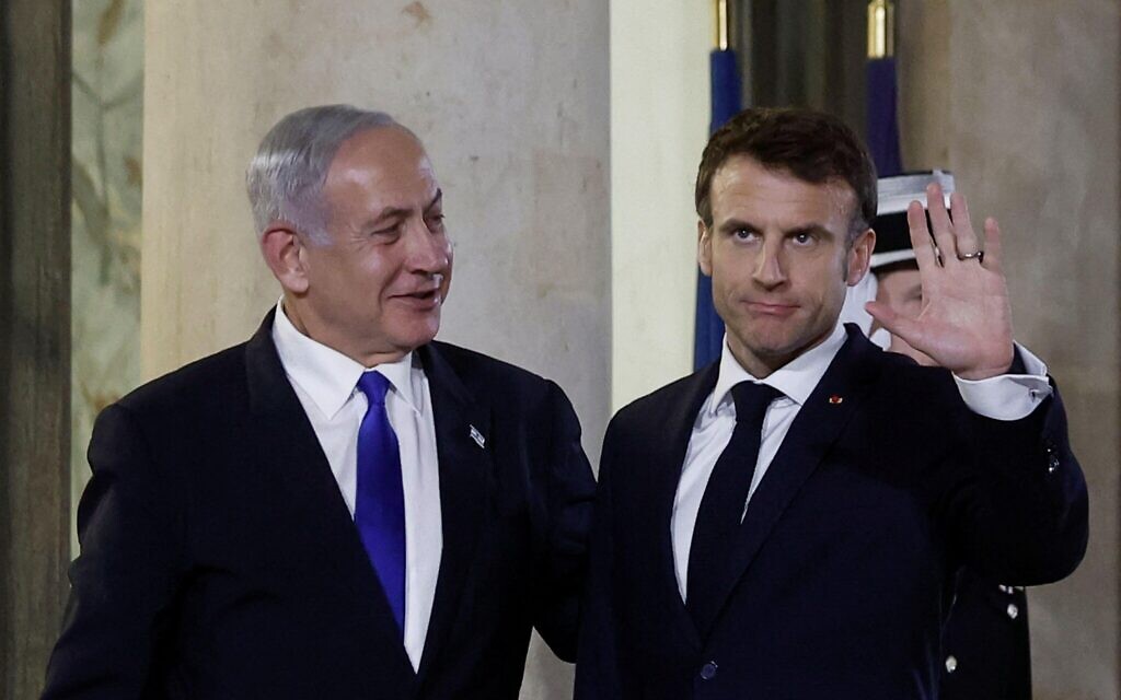 French President Emmanuel Macron and Israeli Prime Minister Benjamin Netanyahu. REUTERS/Benoit Tessier