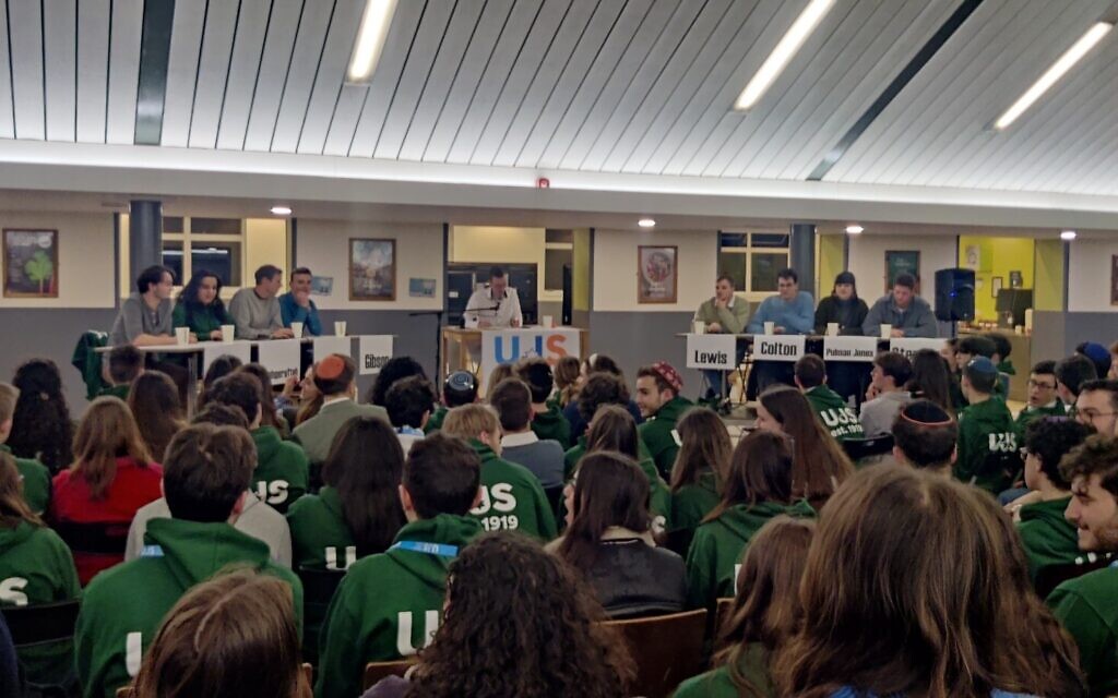 Voting at Conference 2023. Credit: UJS