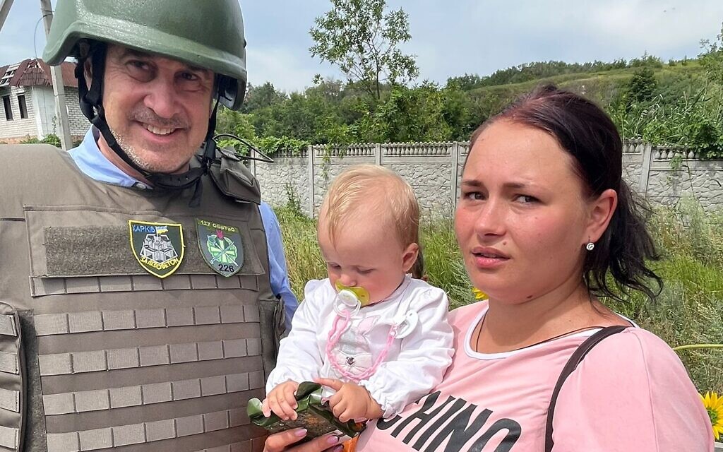 Former British MP, Brooks Newmark, helping evacuate Ukrainian refugees. Credit: Brooks Newmark.