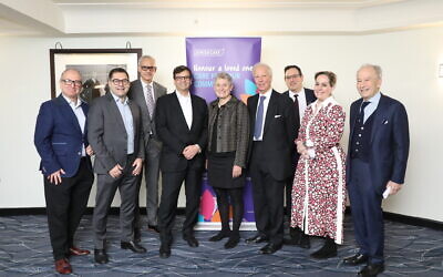 Jewish-Care-Business-Breakfast-commitee-with-guest-speaker-Dame-Kate-Bingham-DBE-Chair-Jonathan-Zenios-and-CEO-Daniel-Carmel-Brown