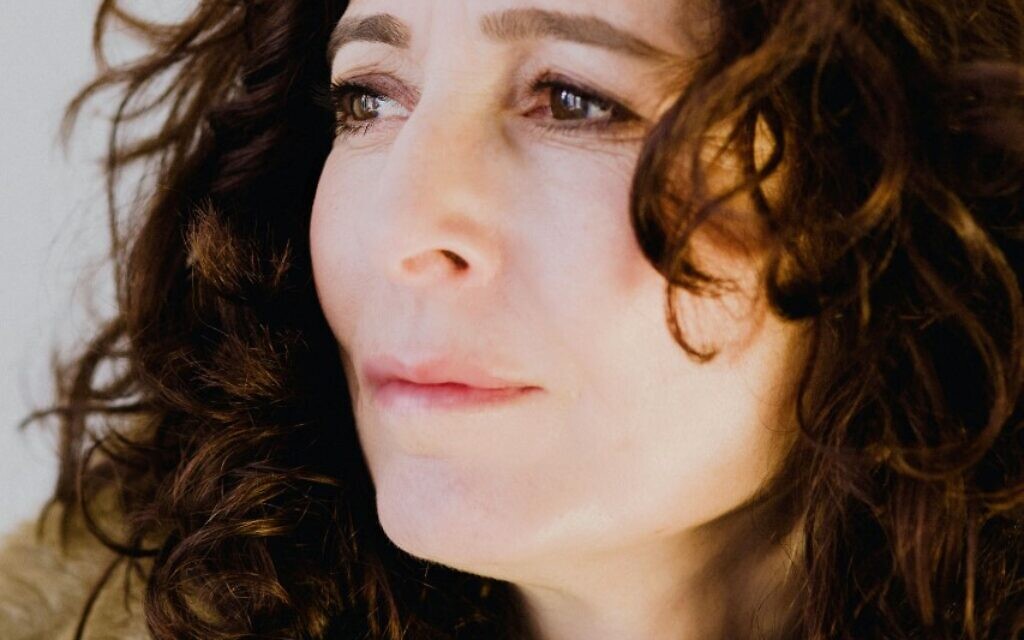 Bestselling author Jo Bloom