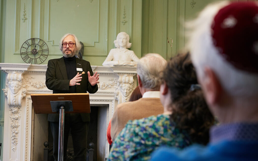 Rabbi Dr Charles Middleburgh delivers a taster session about Jeremiah
