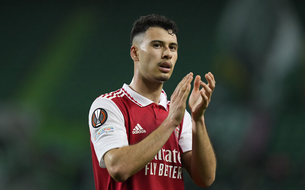 Arsenal's Gabriel Martinelli waves fans at the end of the Europa League round of 16, first leg, soccer match between Sporting CP and Arsenal at the Alvalade stadium in Lisbon, Thursday, March 9, 2023. (AP Photo/Armando Franca)