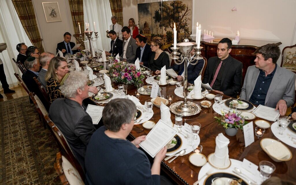 US embassy in Hungary hosts a Passover Seder with Jewish community leaders as well as the controversial Jobbik party leader. Credit: US Embassy social media.