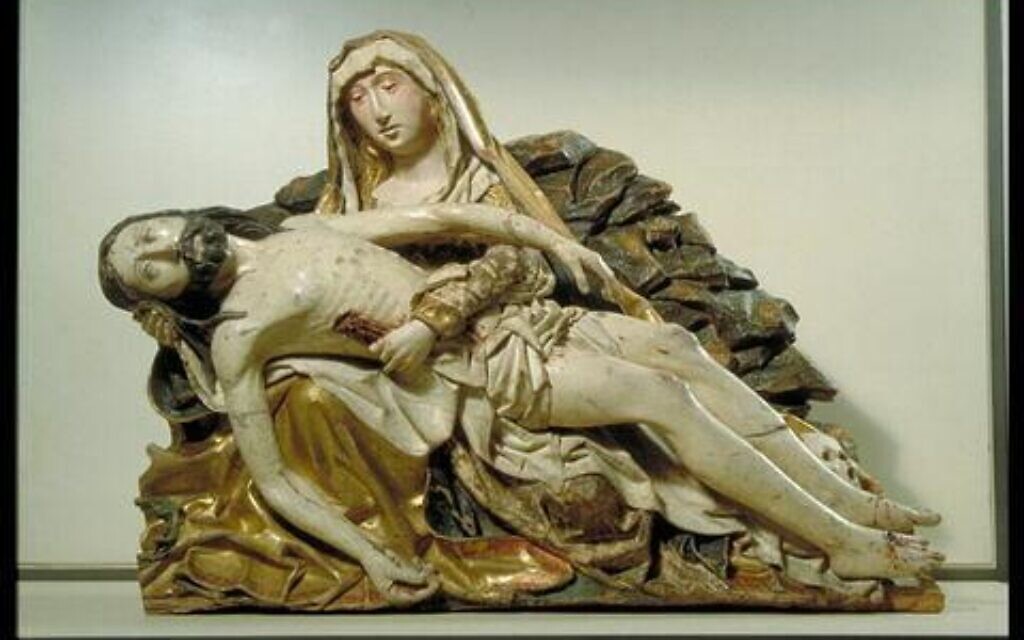 The sculpture, La Vierge de Pitié, from the year 1495/1500, was originally  owned Harry Fuld Senior, a German Jewish entrepreneur who had an extensive modern art collection until his death in 1932.