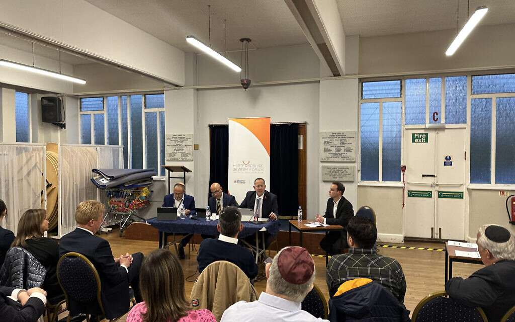 Local election hustings at Borehamwood and Elstree synagogue