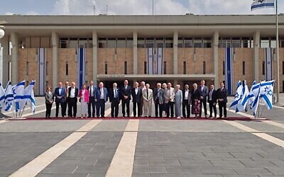 UK peers line-up outside Knesset