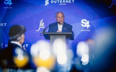 Sir Martin Sorrell addressing patrons, friends and alumni of JLE at a unique breakfast in the Outernet, central London. Pic: EJacobs Photography