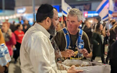 Orthodox Jewish handed out snacks at the demonstration