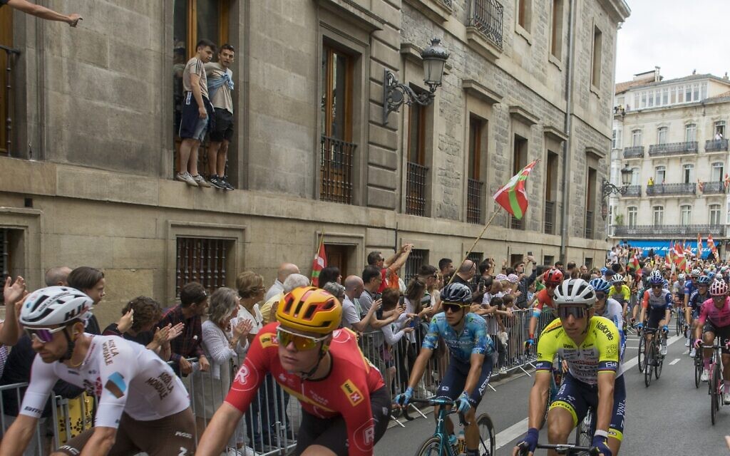 The peloton during Stage 2 of the 2023 Tour de France