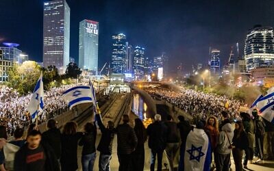 British Jewish representatives publish letter of support for pro-democracy protesters, seen here blocking Ayalon Highway in Tel Aviv on 26 March 2023