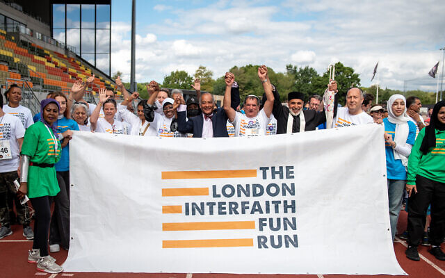 Participants of the London Interfaith Fun Run 2022.