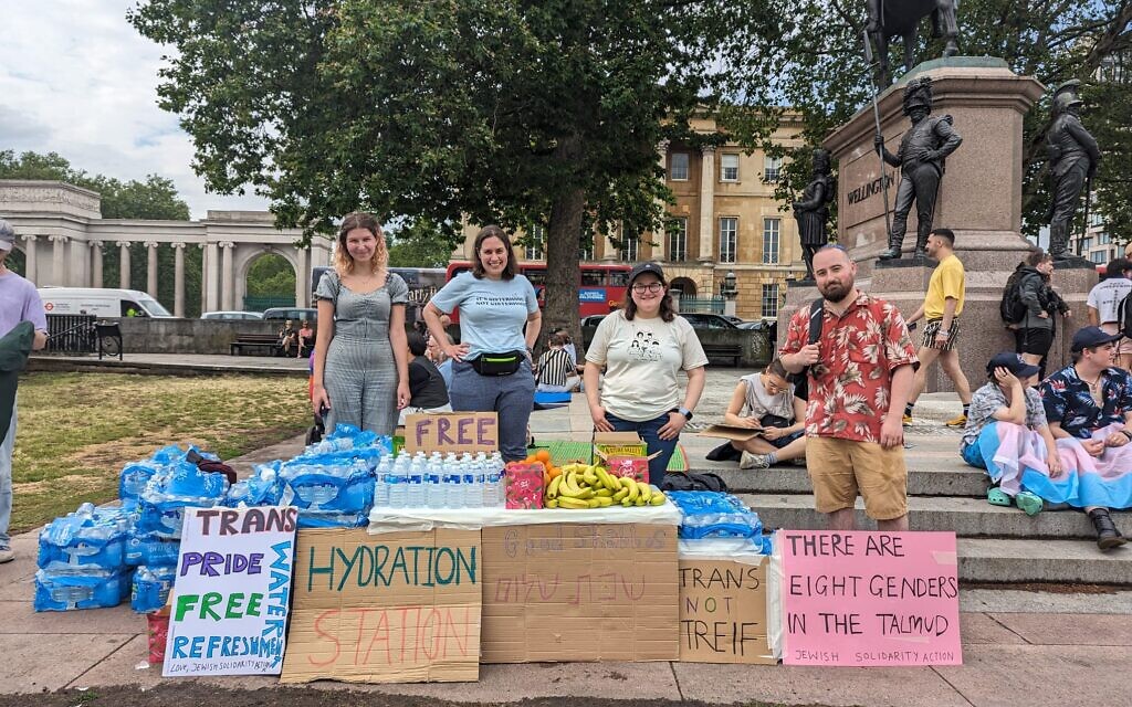 Communal support at London Trans+ Pride 2023. (pic Jewish Solidarity Action)
