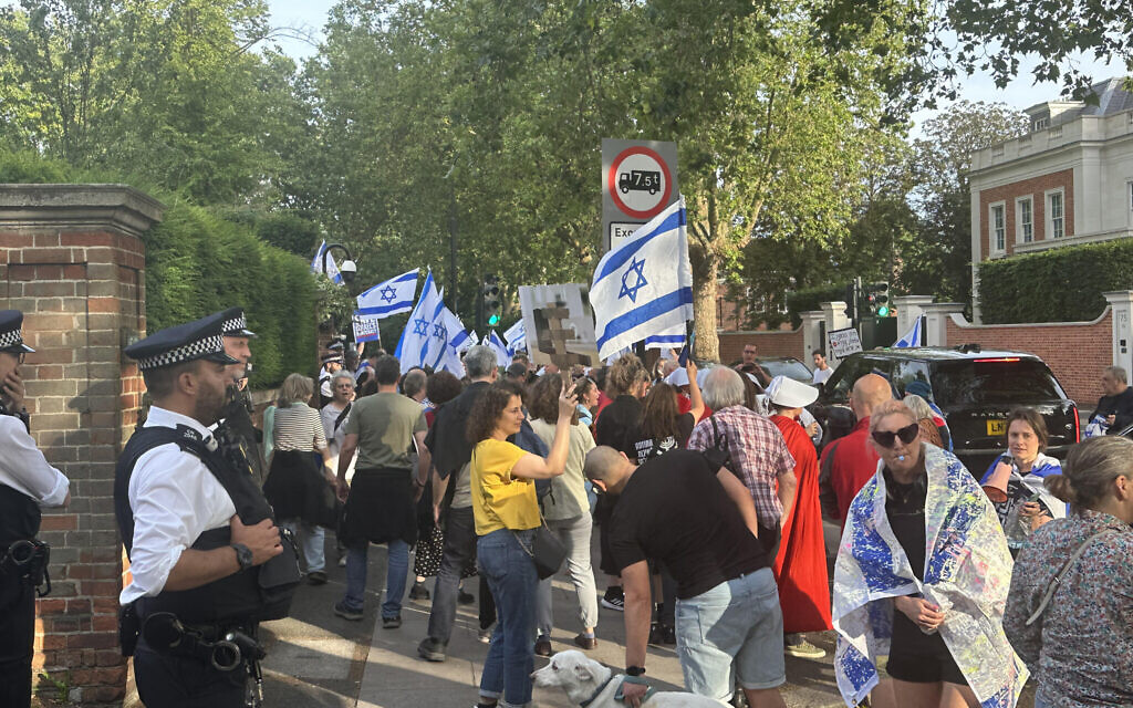 Protest outside Ambassador Hotovely's residence in north London.