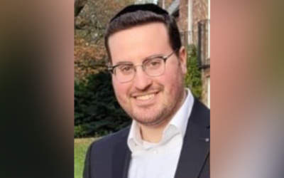 Avrohom Rabinowitz died in  paragliding accident in the Swiss Alps