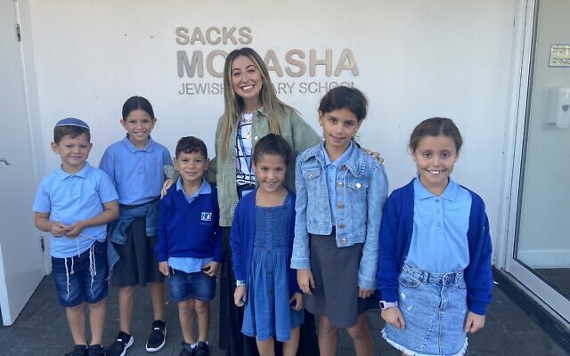 Mrs Barbanel and young pupils, Sacks Morasha, 2023