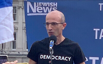 Yuval Noah Harari speaks at Trafalgar Square Defend Israeli Democracy demo