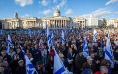 Rally in Trafalgar Square, calling for the release of Israeli hostages taken into Gaza. © Tayfun Salci/ZUMA Rally in Trafalgar Square, calling for the release of Israeli hostages taken into Gaza. © Tayfun Salci/ZUMA