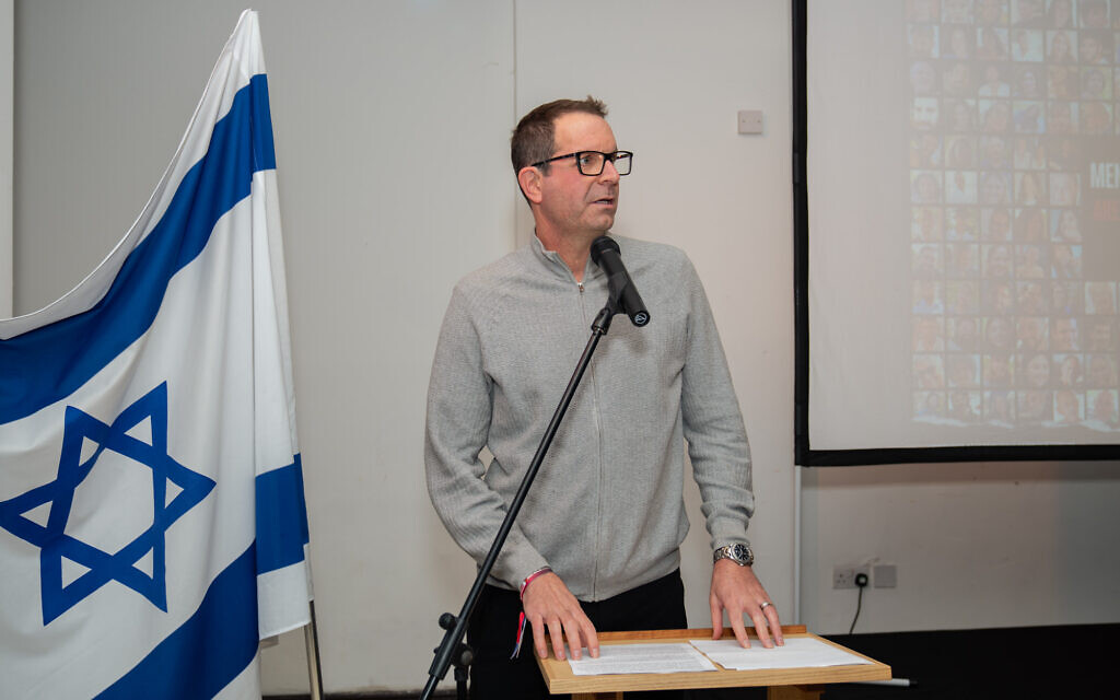 Noam Sagi, whose mother is a Hamas hostage, speaking at Zaka fundraising event, November 2023.