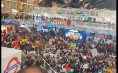 Liverpool St station Palestine protest
