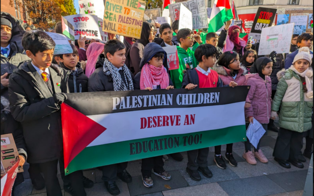 Pro-Palestine schools demo in Redbridge