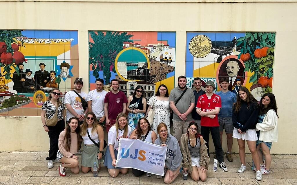 Adi in Tel Aviv on the UJS StART-Up trip (2023)