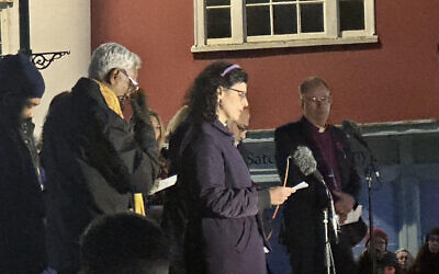 Layla Moran speaks to Oxford vigil