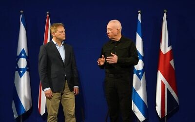 Israeli Defence Minister Yoav Gallant and British Defence Secretary Grant Shapps. Photo: Ariel Hermoni (IMoD)