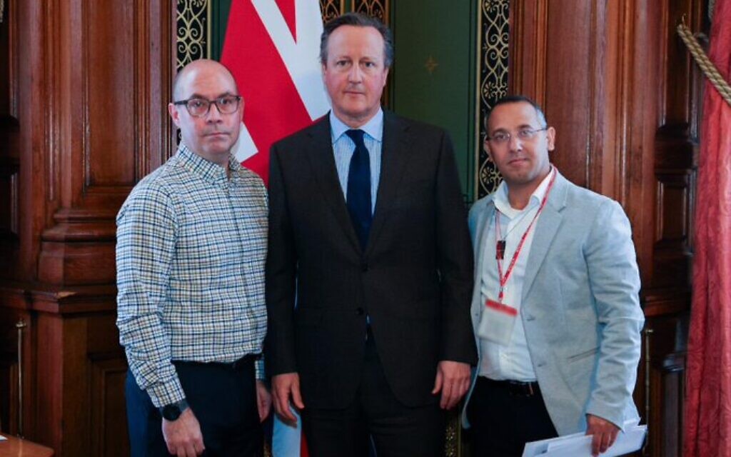 Lord Cameron meets with Stephen Brisley, Sharon Sharabi, and other families