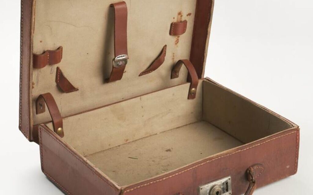 Travelling case used by Judith (Juci) Laszlo, arriving in London as part of the Kindertransport. On display at Museum of London Docklands exhibition: Fashion City, How Jewish Londoners shaped global style © Jewish Museum London