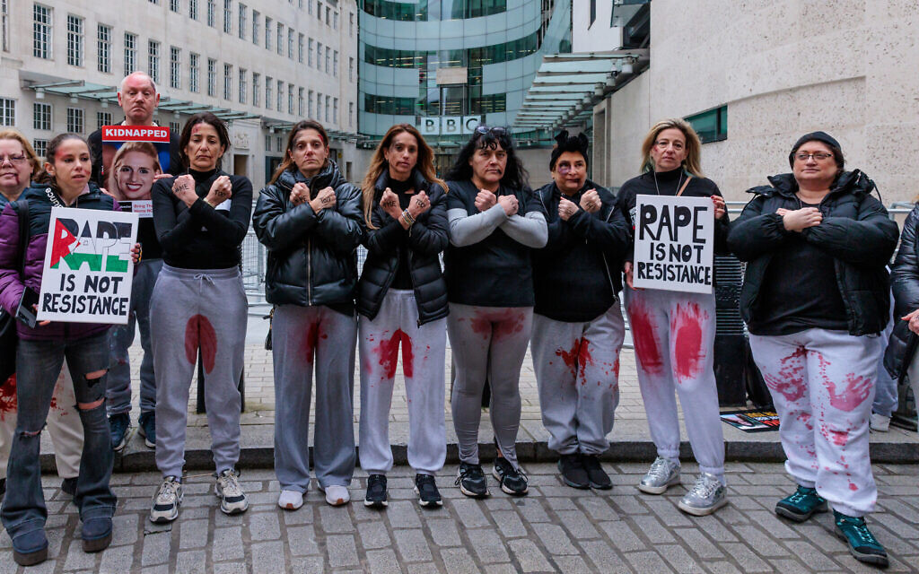 Portland Place, London, UK. 4th February 2024. Photo by Amanda Rose/@amandarosephoto