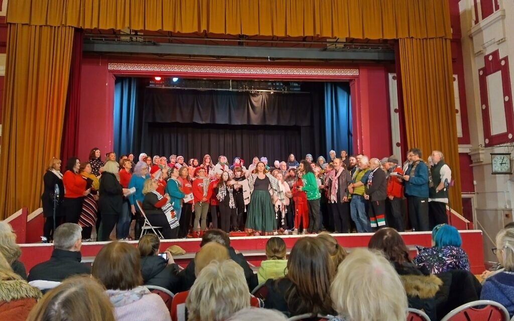 The Welsh-born singer confirmed the gig had ended with a chant of the words "From the river to the sea, Palestine will be free".