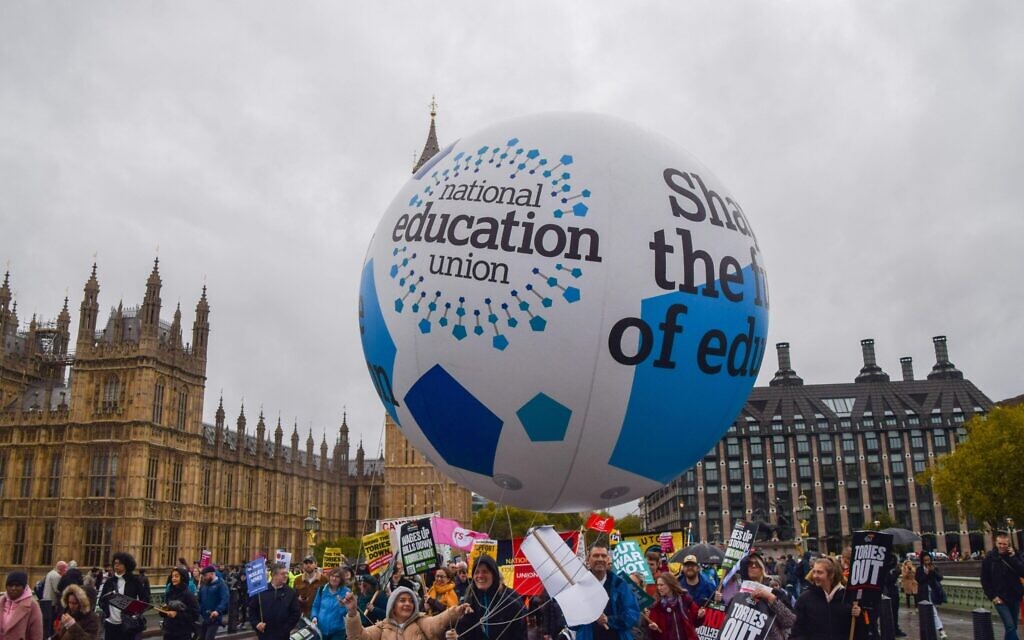 National Education Union protesters on Westminster Bridge.