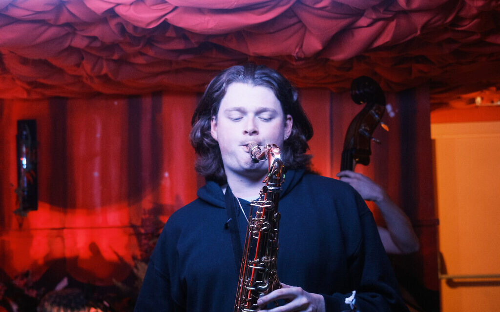 A jazz band played at the DJ event