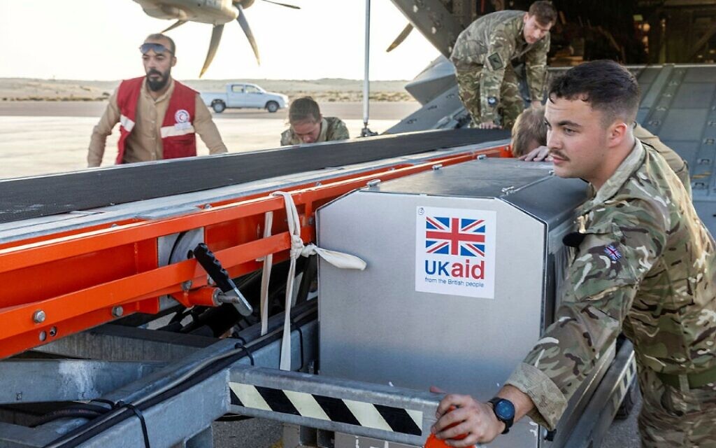 Enabling equipment arriving in Egypt to help partners in the region to deliver aid into Gaza via the Rafah border crossing (3 November 2023). Courtesy: UK Government