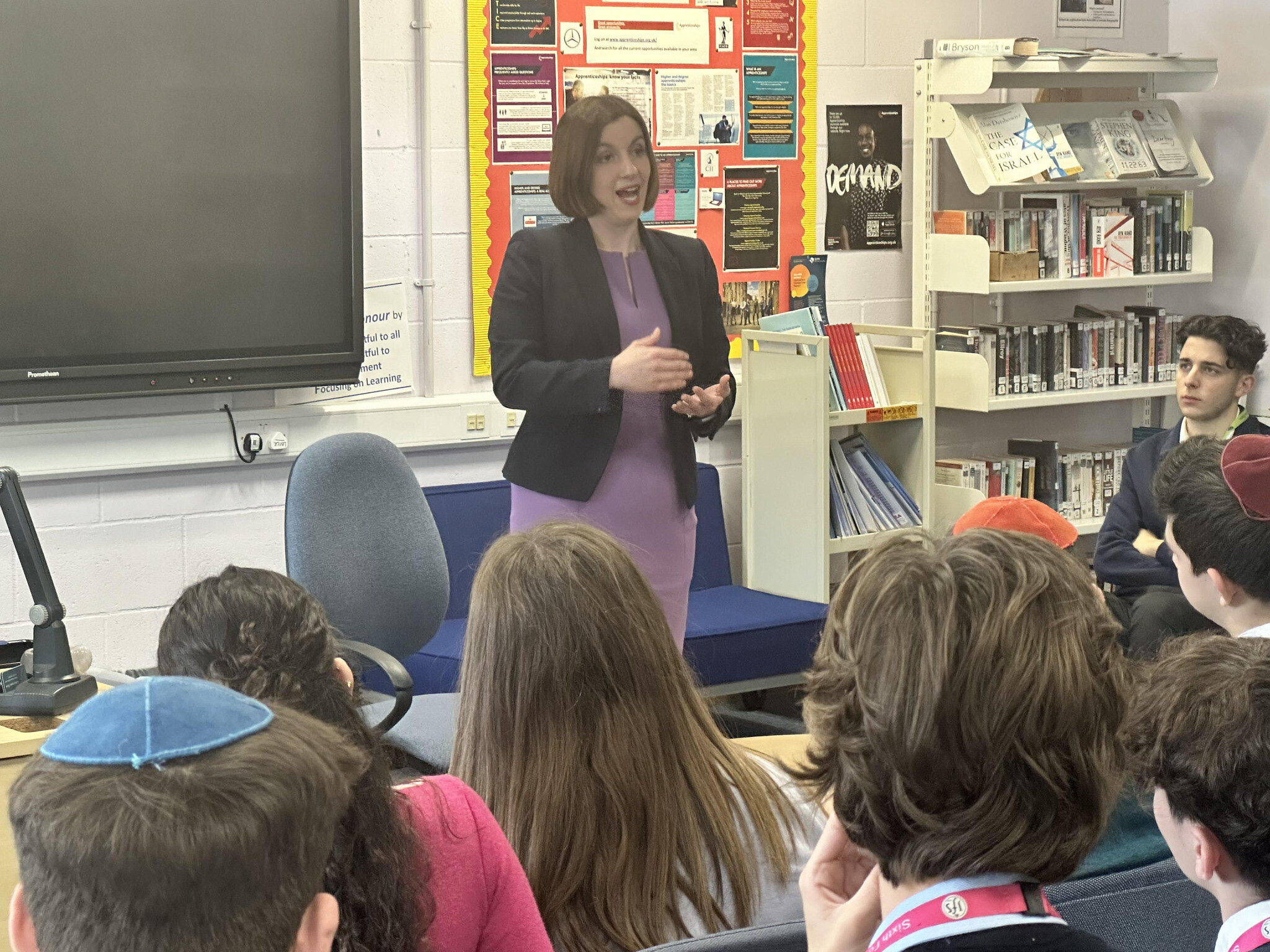 Education Secretary vows: Antisemitism in schools ends on my watch